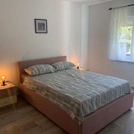 Apartman Dalija Vinkuran Exterior photo